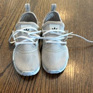 Adidas size 8.5 t sneaker